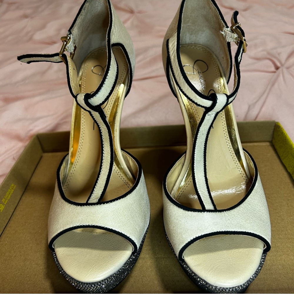 Jessica Simpson open toe heels - Picture 2 of 2